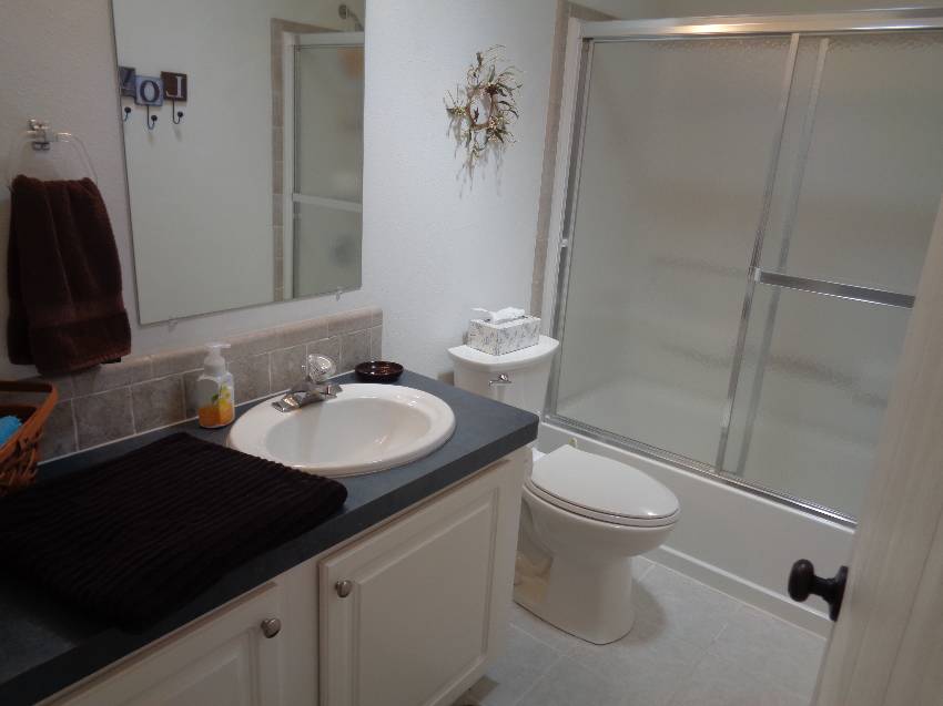 1436 Champion Dr a Lakeland, FL Mobile or Manufactured Home for Sale