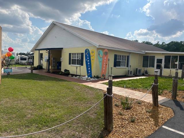 37400 Chancey Rd, #123 a Zephyrhills, FL Mobile or Manufactured Home for Sale