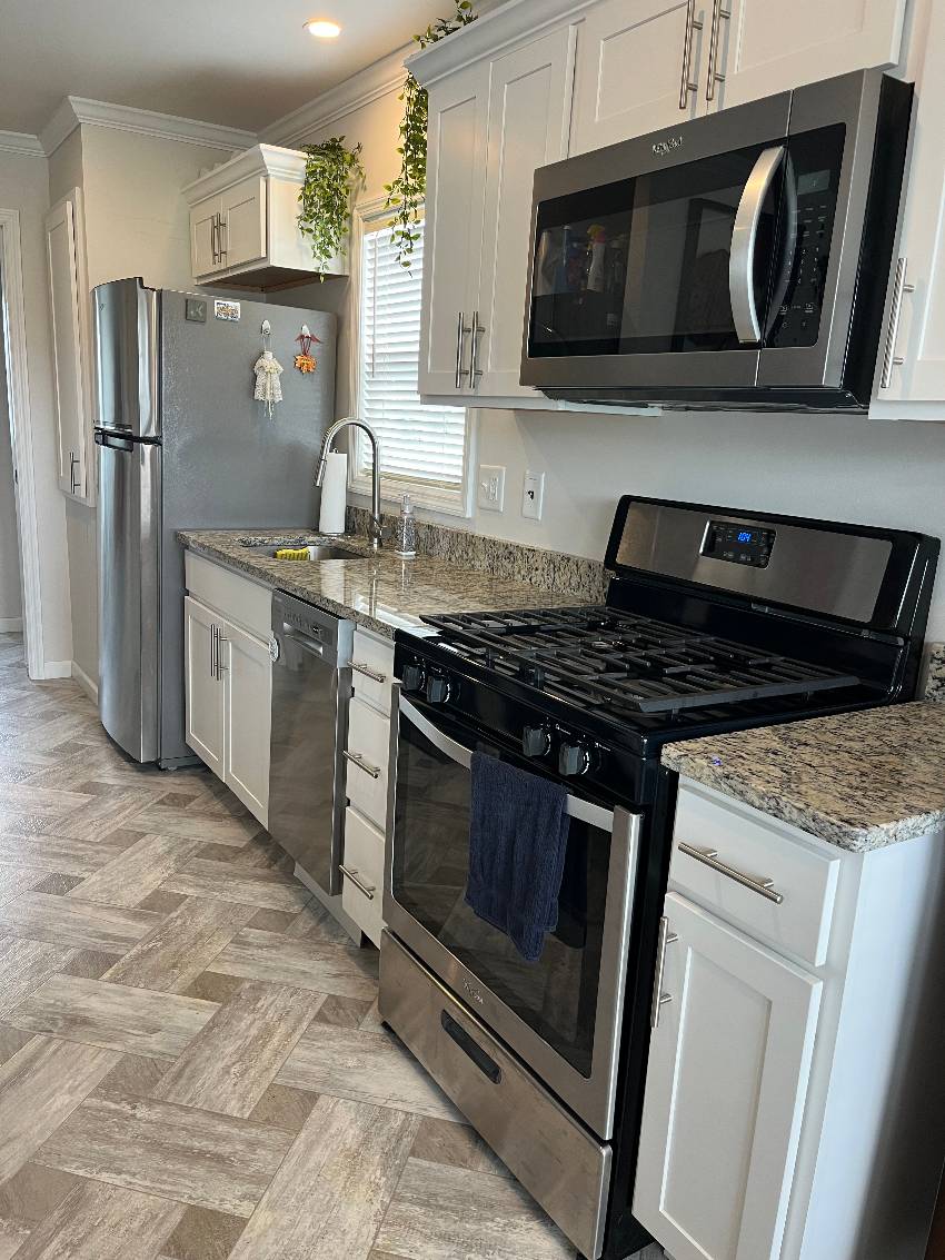 37400 Chancey Rd, #123 a Zephyrhills, FL Mobile or Manufactured Home for Sale