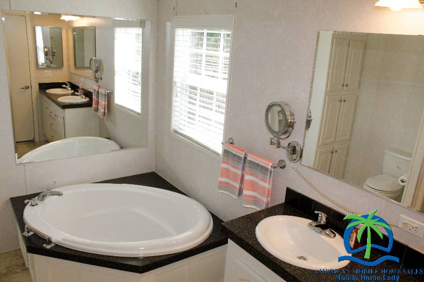 948 Heartwood Cypress Dr a Winter Haven, FL Mobile or Manufactured Home for Sale