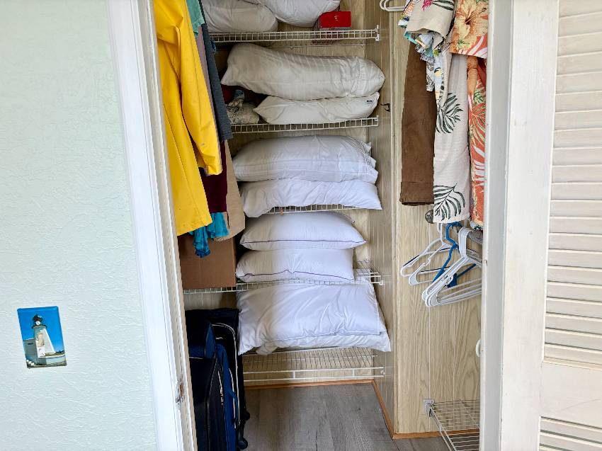 966 Sand Cay E a Venice, FL Mobile or Manufactured Home for Sale