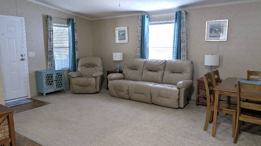 10667 S Sterlingshire Terrace a Homosassa, FL Mobile or Manufactured Home for Sale