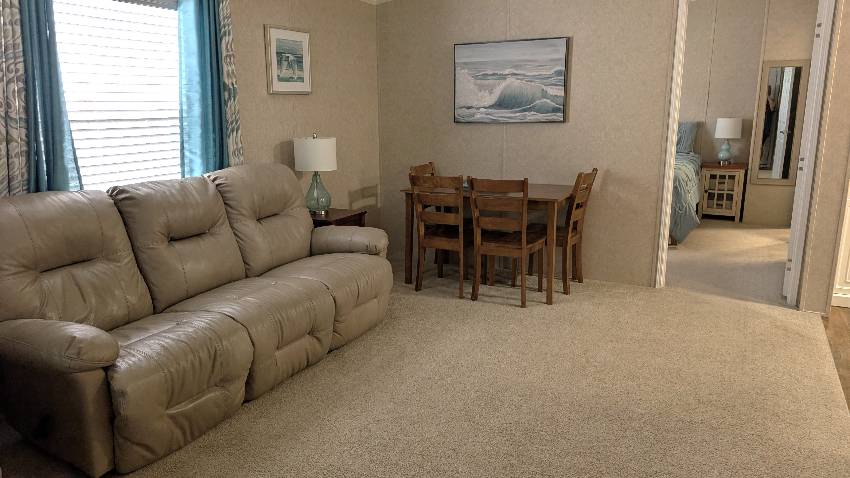 10667 S Sterlingshire Terrace a Homosassa, FL Mobile or Manufactured Home for Sale