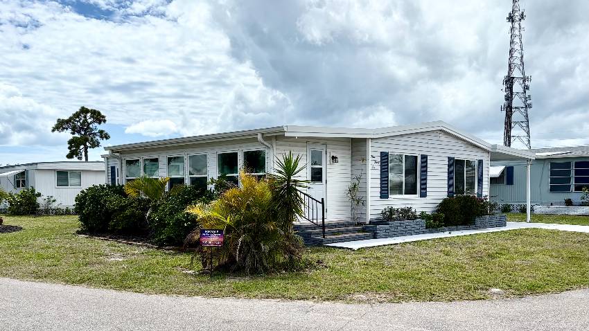 936 Xanadu a Venice, FL Mobile or Manufactured Home for Sale