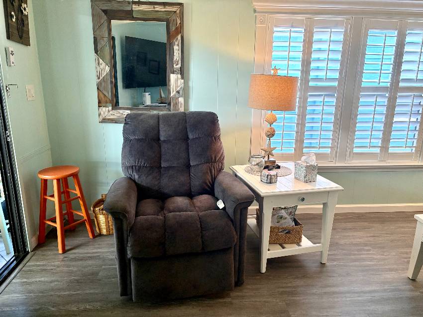 1239 N Indies Circle a Venice, FL Mobile or Manufactured Home for Sale