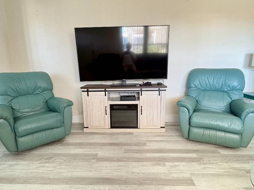 988 Haiti E a Venice, FL Mobile or Manufactured Home for Sale