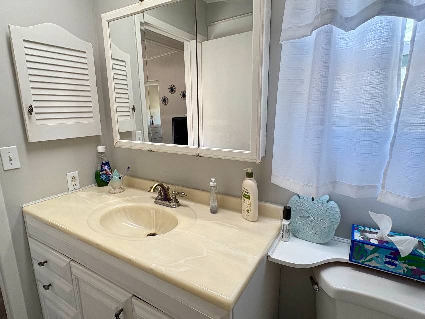 1250 N Indies Circle a Venice, FL Mobile or Manufactured Home for Sale