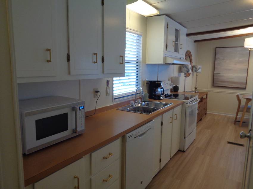 1461 Gladiola Dr a Lakeland, FL Mobile or Manufactured Home for Sale