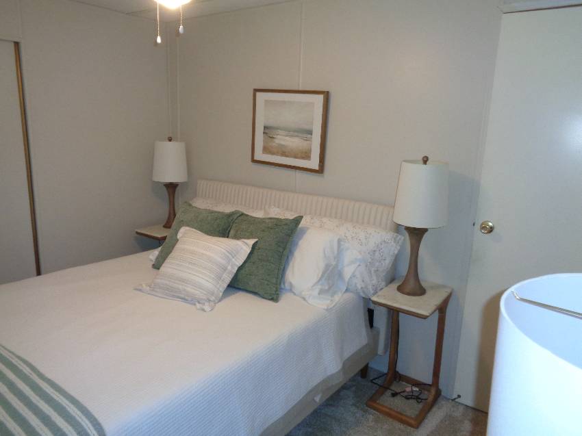 1461 Gladiola Dr a Lakeland, FL Mobile or Manufactured Home for Sale
