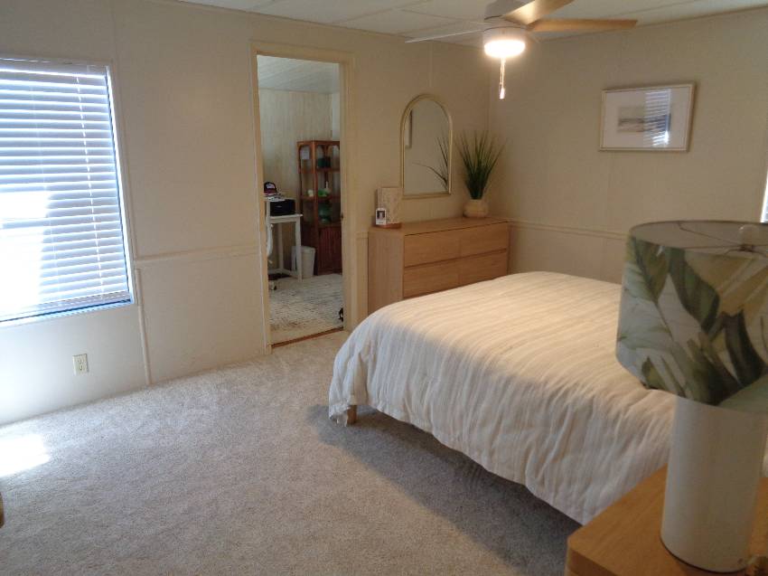 1461 Gladiola Dr a Lakeland, FL Mobile or Manufactured Home for Sale