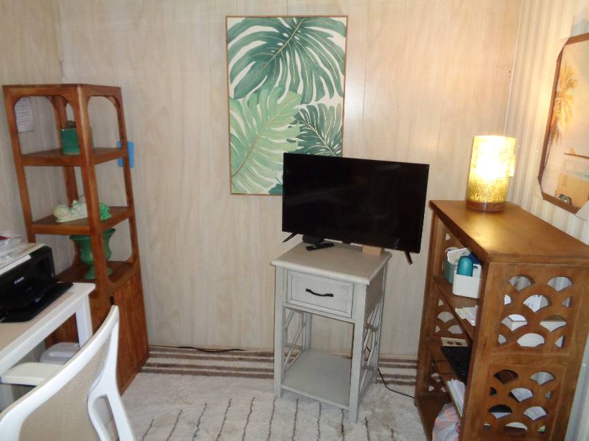 1461 Gladiola Dr a Lakeland, FL Mobile or Manufactured Home for Sale