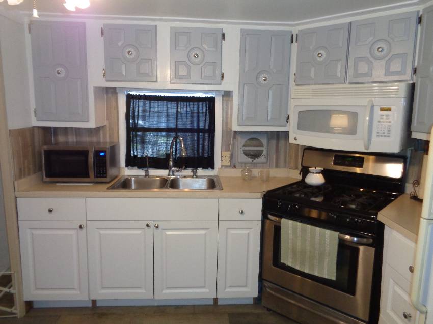 332 Sterling Dr W a Lakeland, FL Mobile or Manufactured Home for Sale