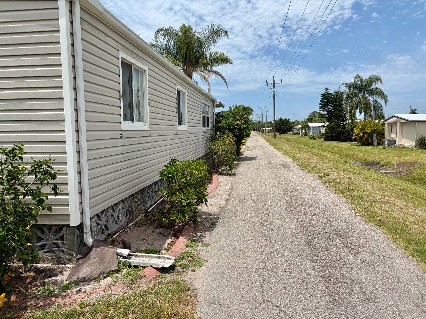 458 Zacapa:  This Is An Ideal Snowbird Getaway Home, Priced To Sell Quick a Venice, FL Mobile or Manufactured Home for Sale
