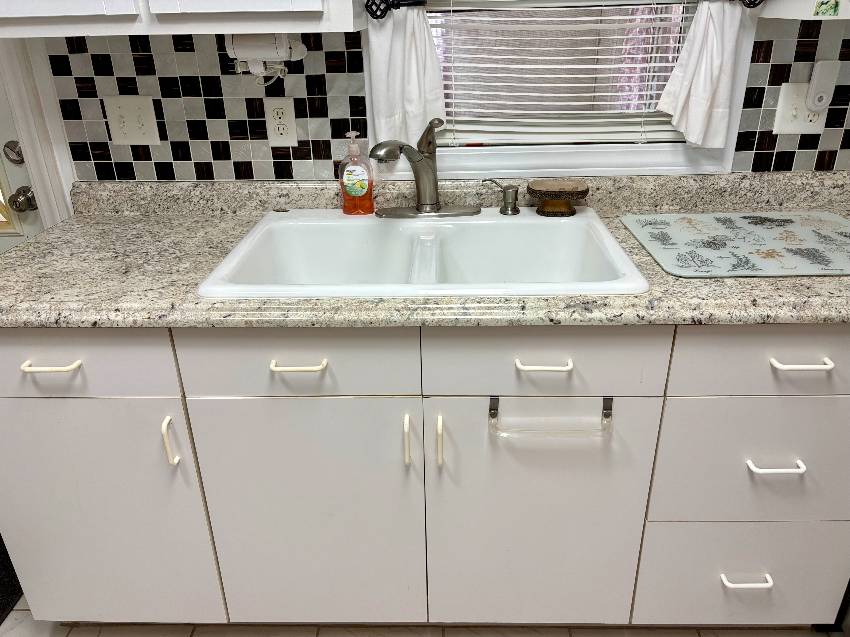458 Zacapa:  This Is An Ideal Snowbird Getaway Home, Priced To Sell Quick a Venice, FL Mobile or Manufactured Home for Sale