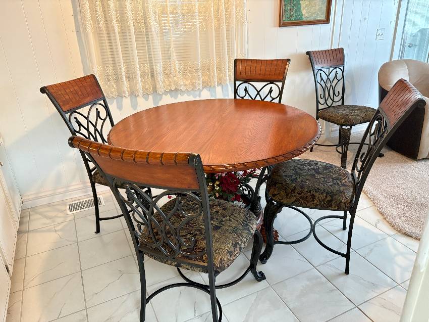 458 Zacapa:  This Is An Ideal Snowbird Getaway Home, Priced To Sell Quick a Venice, FL Mobile or Manufactured Home for Sale