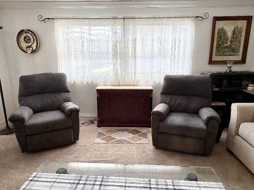 458 Zacapa:  This Is An Ideal Snowbird Getaway Home, Priced To Sell Quick a Venice, FL Mobile or Manufactured Home for Sale