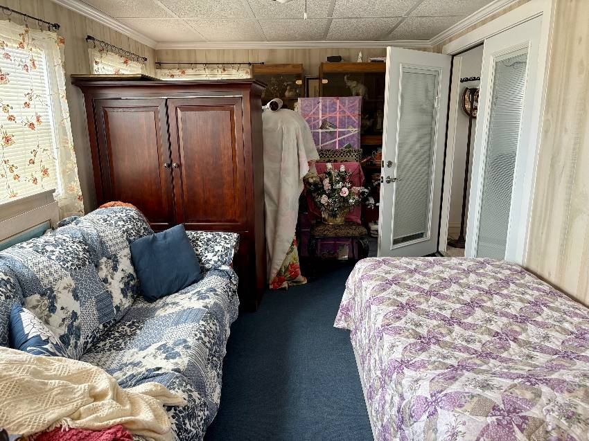 458 Zacapa:  This Is An Ideal Snowbird Getaway Home, Priced To Sell Quick a Venice, FL Mobile or Manufactured Home for Sale