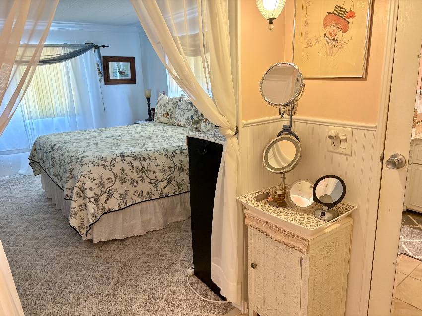 458 Zacapa:  This Is An Ideal Snowbird Getaway Home, Priced To Sell Quick a Venice, FL Mobile or Manufactured Home for Sale