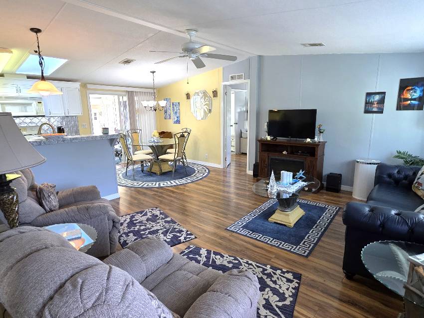 10267 S Ashcroft Terrace a Homosassa, FL Mobile or Manufactured Home for Sale