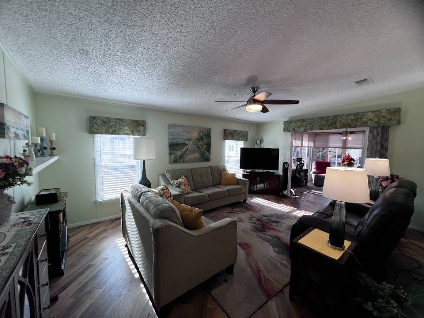 1010 Eagle Drive a Winter Haven, FL Mobile or Manufactured Home for Sale