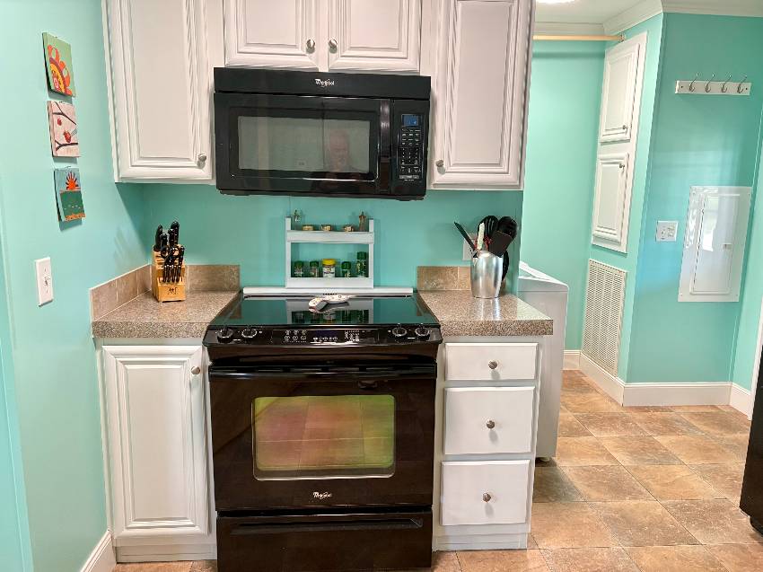 908 Posadas W a Venice, FL Mobile or Manufactured Home for Sale
