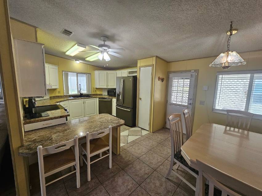 258 Lake Huron Dr a Mulberry, FL Mobile or Manufactured Home for Sale