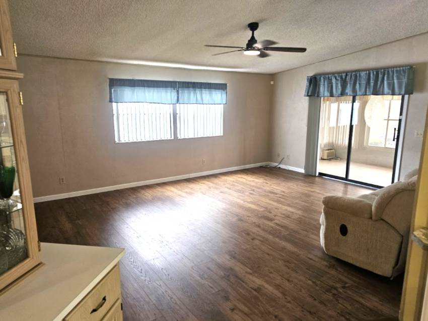 258 Lake Huron Dr a Mulberry, FL Mobile or Manufactured Home for Sale