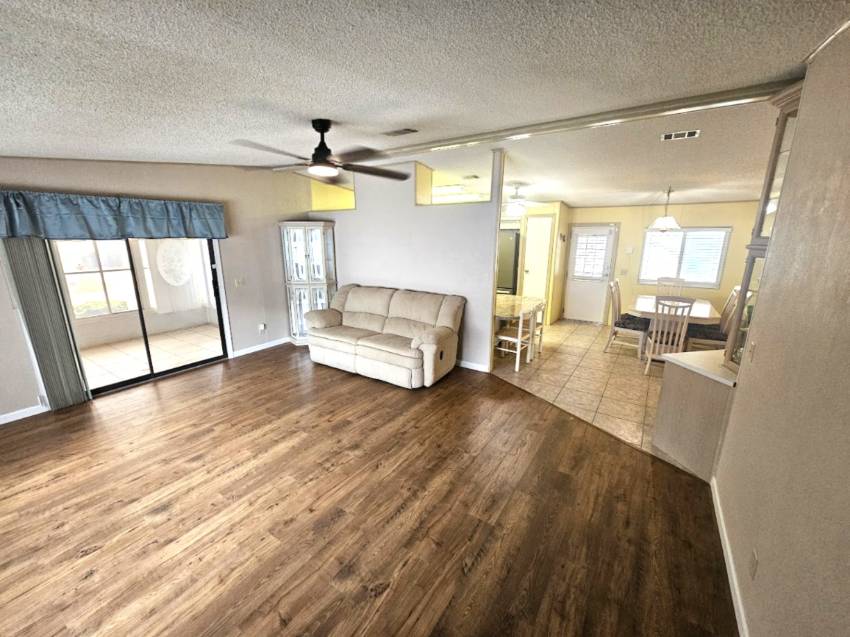 258 Lake Huron Dr a Mulberry, FL Mobile or Manufactured Home for Sale