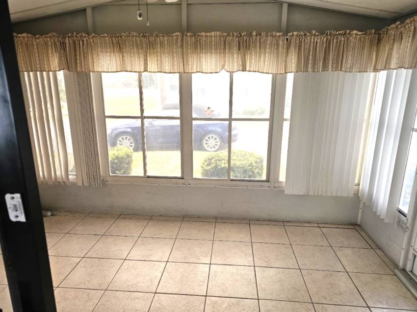 258 Lake Huron Dr a Mulberry, FL Mobile or Manufactured Home for Sale