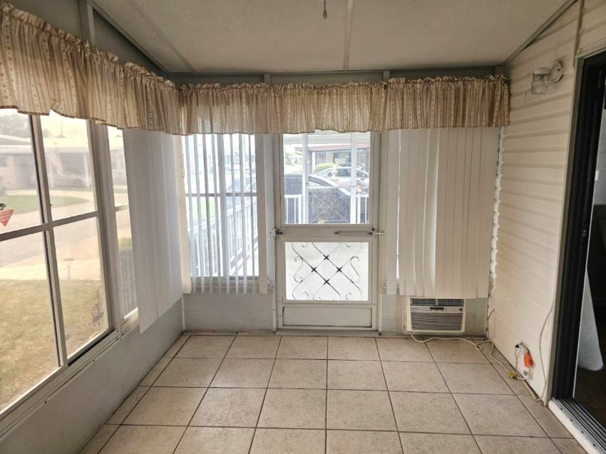 258 Lake Huron Dr a Mulberry, FL Mobile or Manufactured Home for Sale