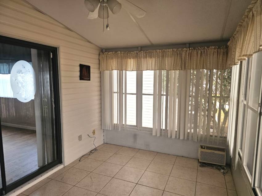 258 Lake Huron Dr a Mulberry, FL Mobile or Manufactured Home for Sale