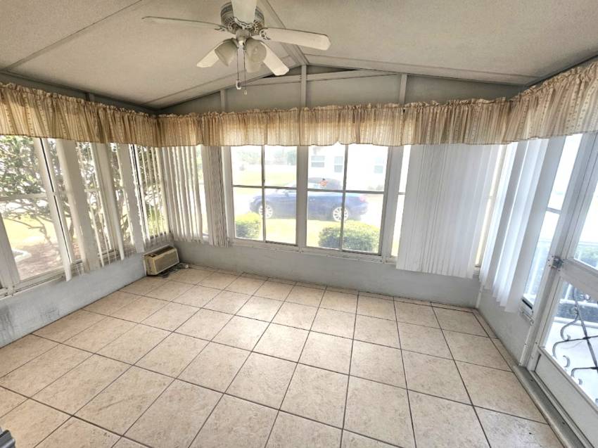 258 Lake Huron Dr a Mulberry, FL Mobile or Manufactured Home for Sale