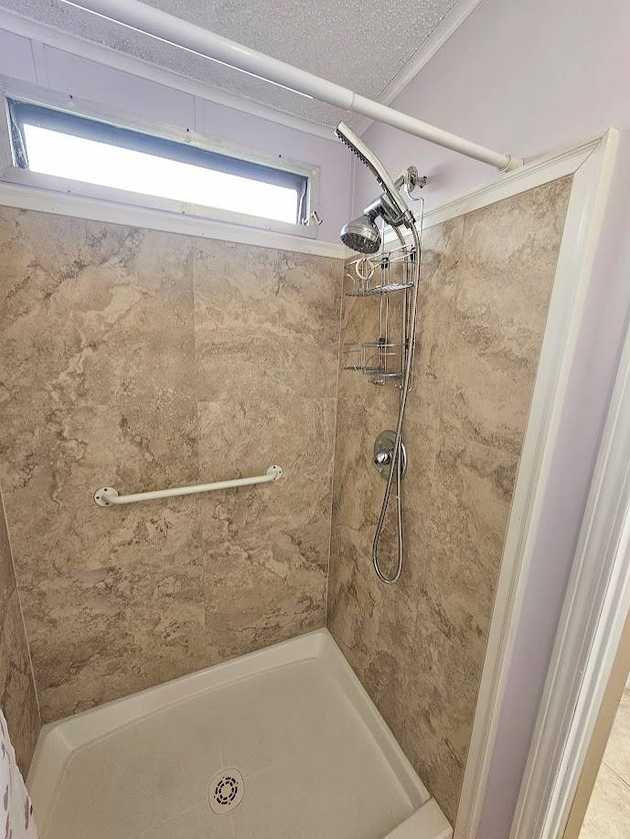 258 Lake Huron Dr a Mulberry, FL Mobile or Manufactured Home for Sale