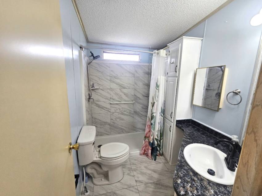 258 Lake Huron Dr a Mulberry, FL Mobile or Manufactured Home for Sale