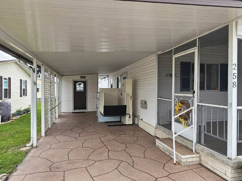 258 Lake Huron Dr a Mulberry, FL Mobile or Manufactured Home for Sale