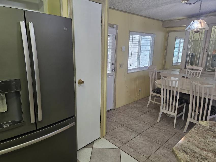 258 Lake Huron Dr a Mulberry, FL Mobile or Manufactured Home for Sale