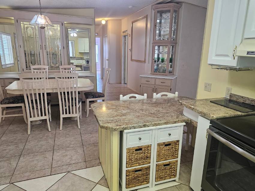 258 Lake Huron Dr a Mulberry, FL Mobile or Manufactured Home for Sale