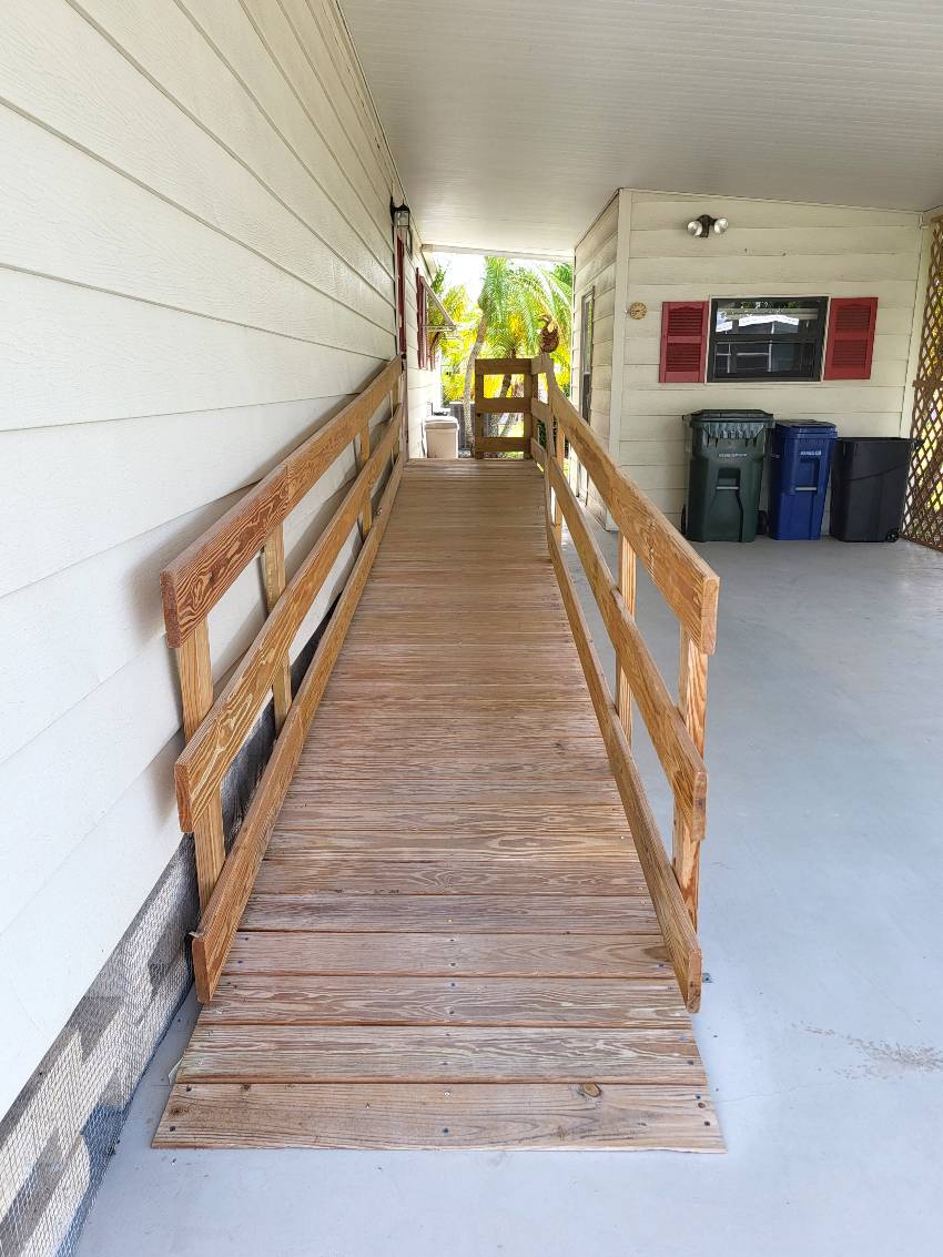 5635 Halifax Dr a Sarasota, FL Mobile or Manufactured Home for Sale