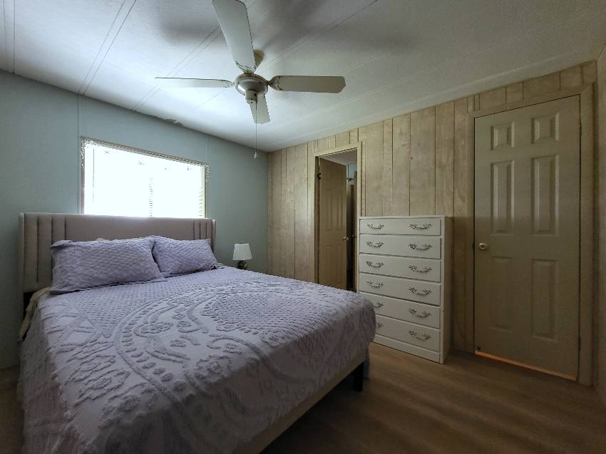 5635 Halifax Dr a Sarasota, FL Mobile or Manufactured Home for Sale