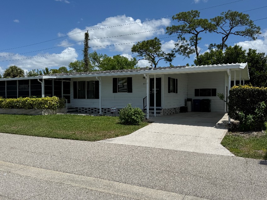 5723 Seven Oaks Dr. a Sarasota, FL Mobile or Manufactured Home for Sale