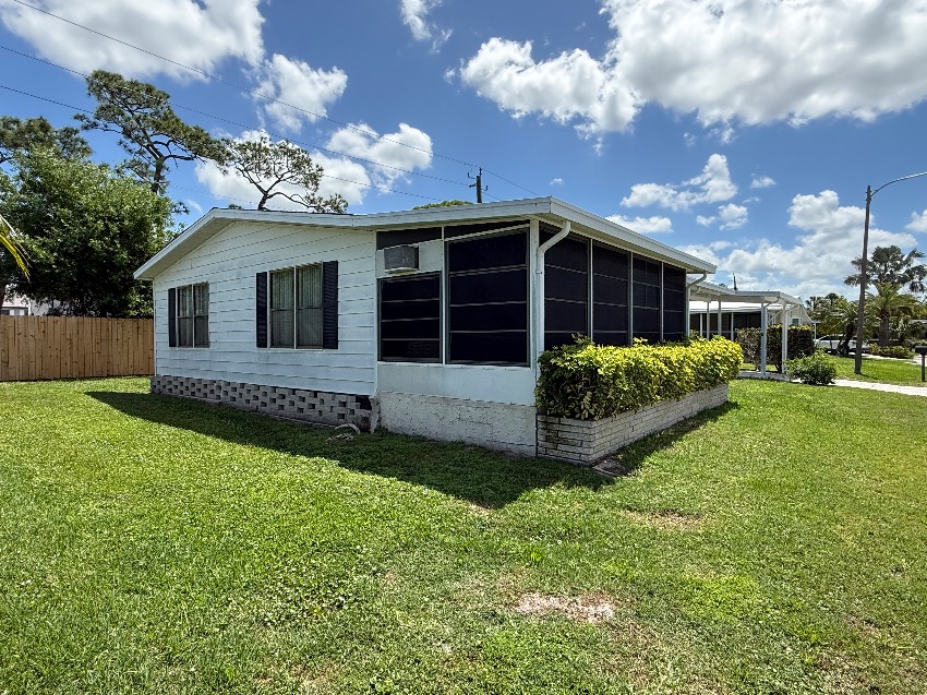 5723 Seven Oaks Dr. a Sarasota, FL Mobile or Manufactured Home for Sale