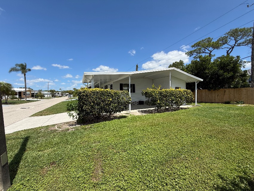 5723 Seven Oaks Dr. a Sarasota, FL Mobile or Manufactured Home for Sale