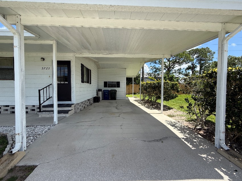 5723 Seven Oaks Dr. a Sarasota, FL Mobile or Manufactured Home for Sale