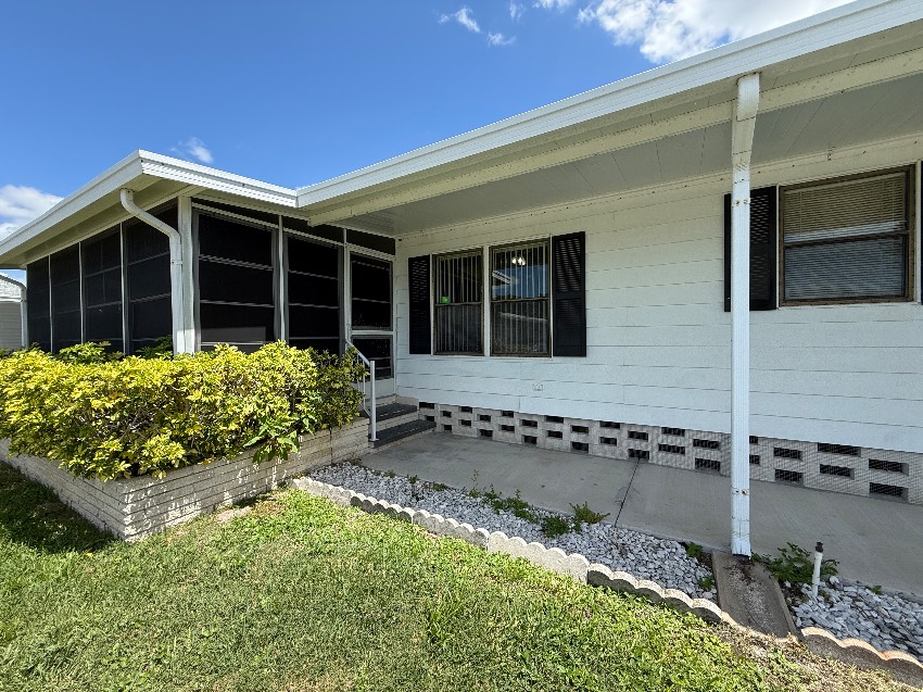 5723 Seven Oaks Dr. a Sarasota, FL Mobile or Manufactured Home for Sale