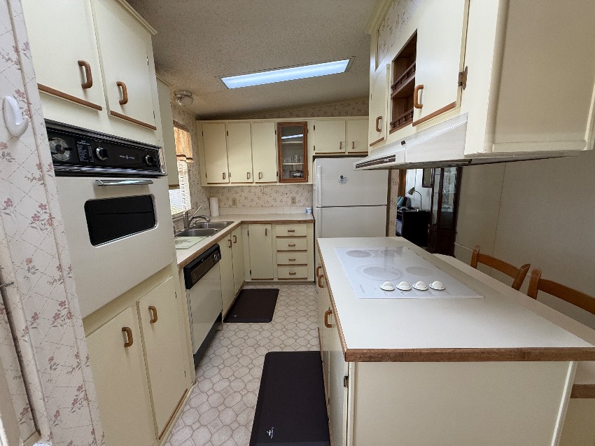 5723 Seven Oaks Dr. a Sarasota, FL Mobile or Manufactured Home for Sale