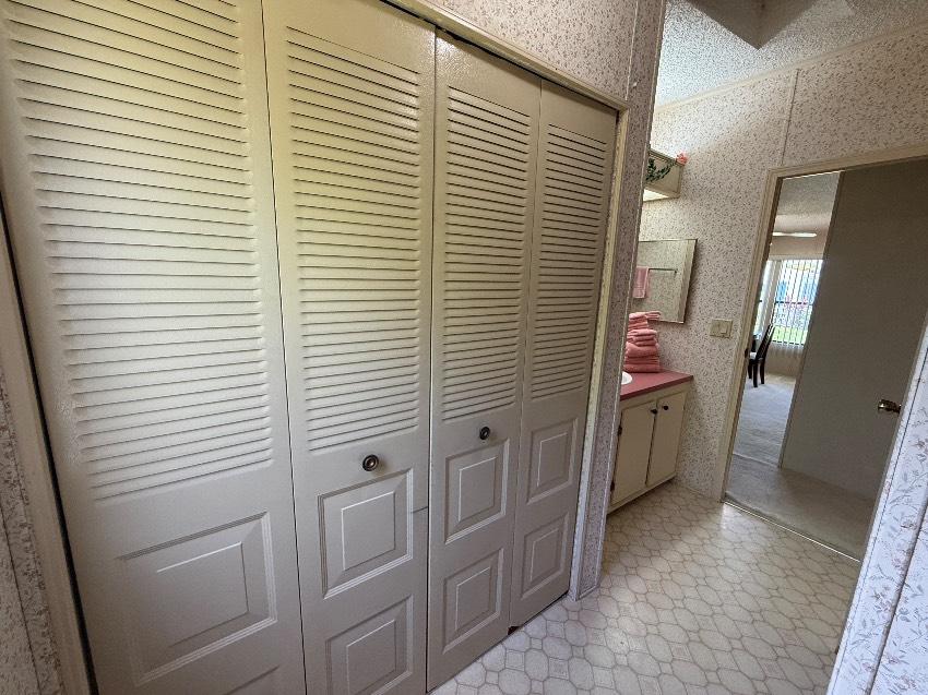 5723 Seven Oaks Dr. a Sarasota, FL Mobile or Manufactured Home for Sale