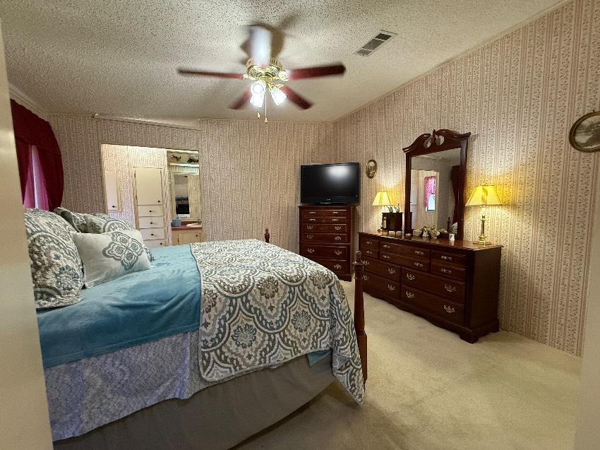 5723 Seven Oaks Dr. a Sarasota, FL Mobile or Manufactured Home for Sale