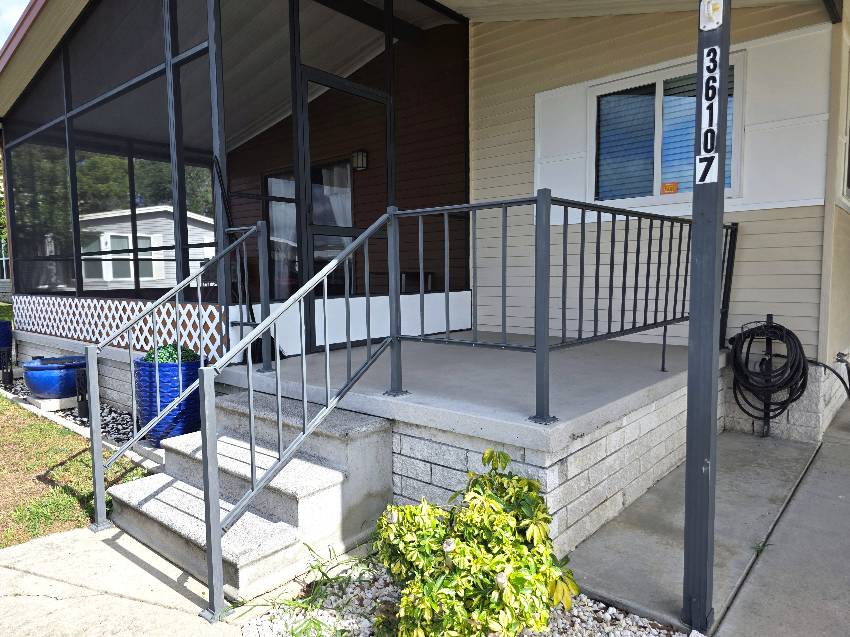 36107 Overlook Dr a Dade City, FL Mobile or Manufactured Home for Sale