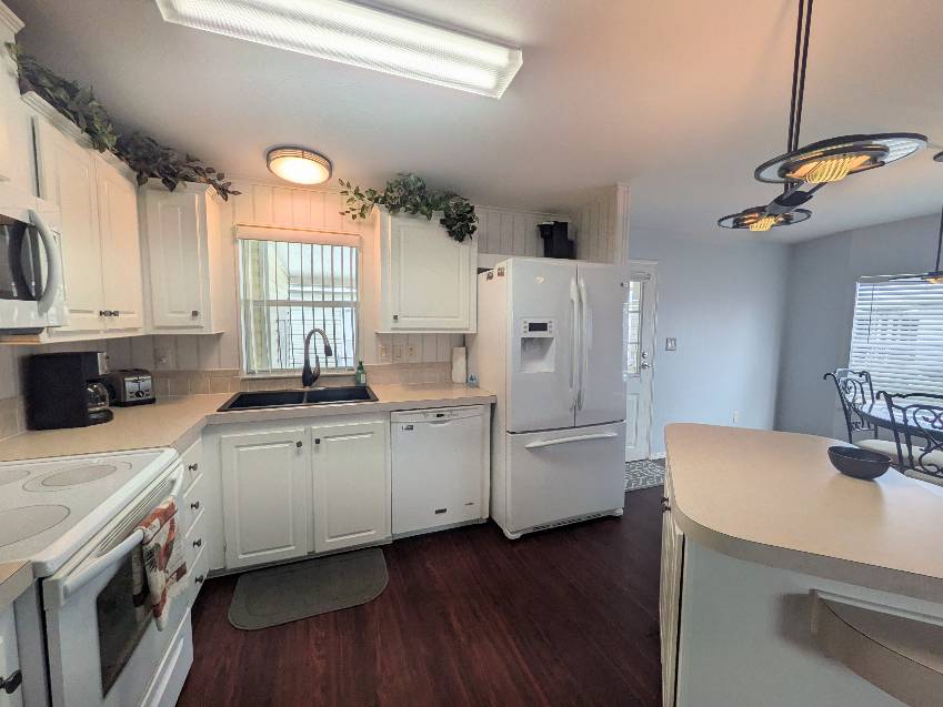 1071 Donegan Rd Lot 1136 a Largo, FL Mobile or Manufactured Home for Sale