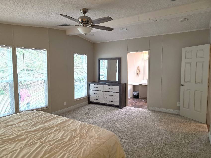 11625 Pierview Rd a Dade City, FL Mobile or Manufactured Home for Sale